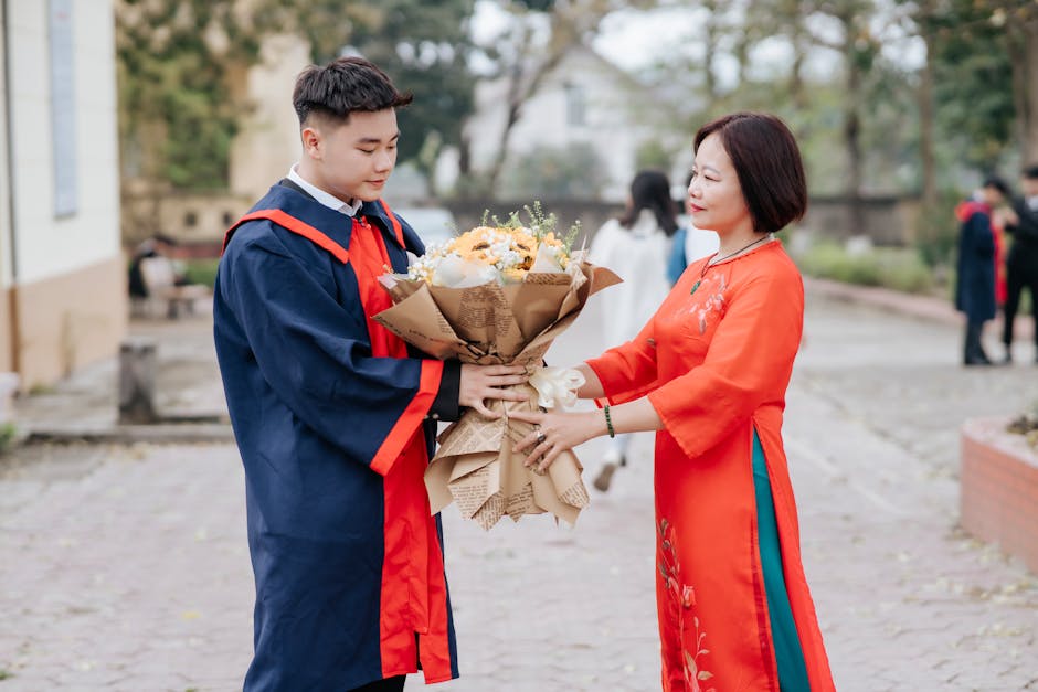 不參加高考也能讀本科？香港都會大學非聯招入學打破常規